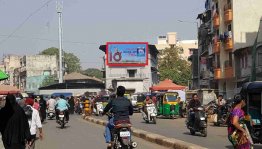 Kaskiwad Cross Road, Facing Bhagal, Surat
