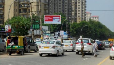 Before Galleria Market towards HUDA City 3, Gurugram