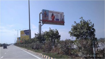 JEVER TO MATHURA MEDIAN, Yamuna Expressway