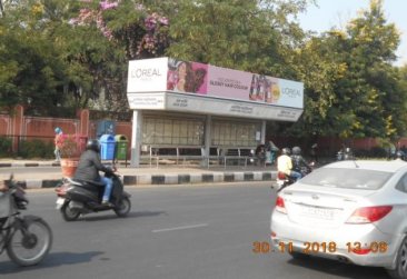 Outside Kanoria College JLN Marg, Jaipur
