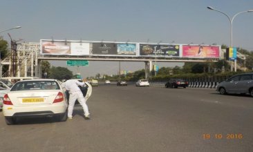 FOB At Sector 27 Opp VinayakHospital FacingFilm Cityto DPS, Noida