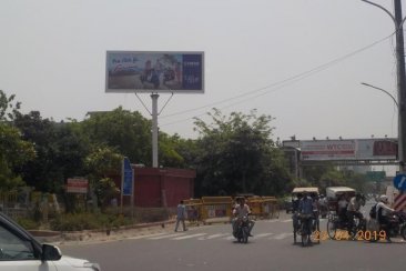 Unipole at Sector 19 Facing Sector 12 to Delhi, Noida